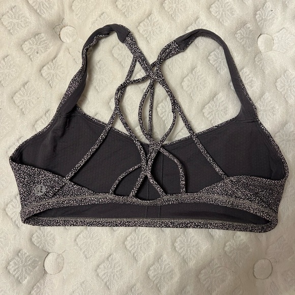 Lululemon bra - Picture 2 of 3